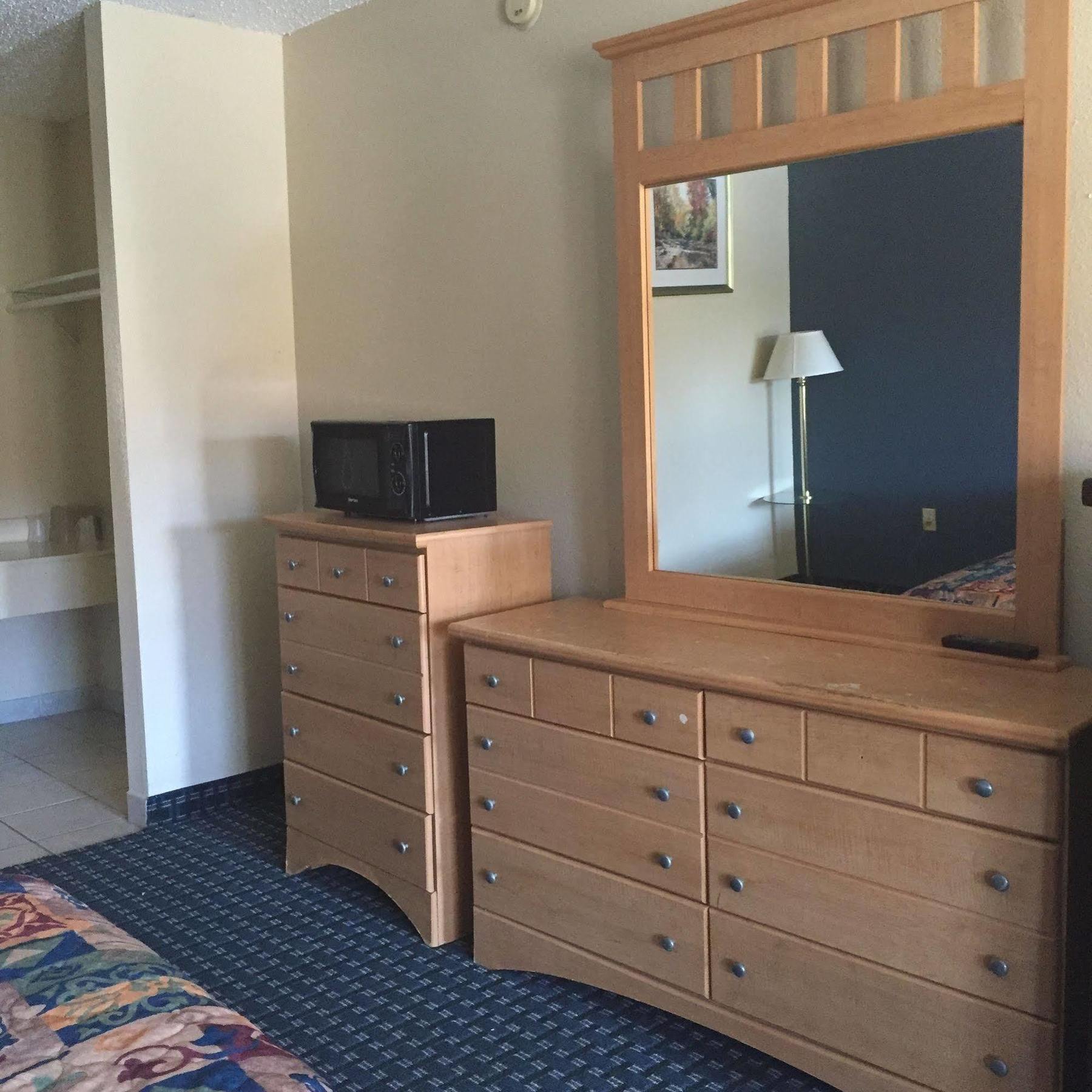 Guest Inn And Suites Хьюстон Экстерьер фото